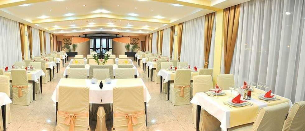 Hotel Beograd - Yu Lukavica Zewnętrze zdjęcie