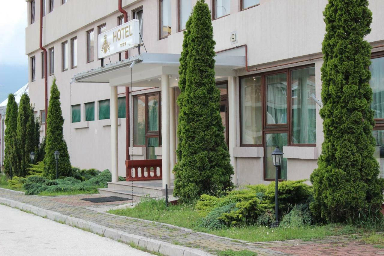Hotel Beograd - Yu Lukavica Zewnętrze zdjęcie
