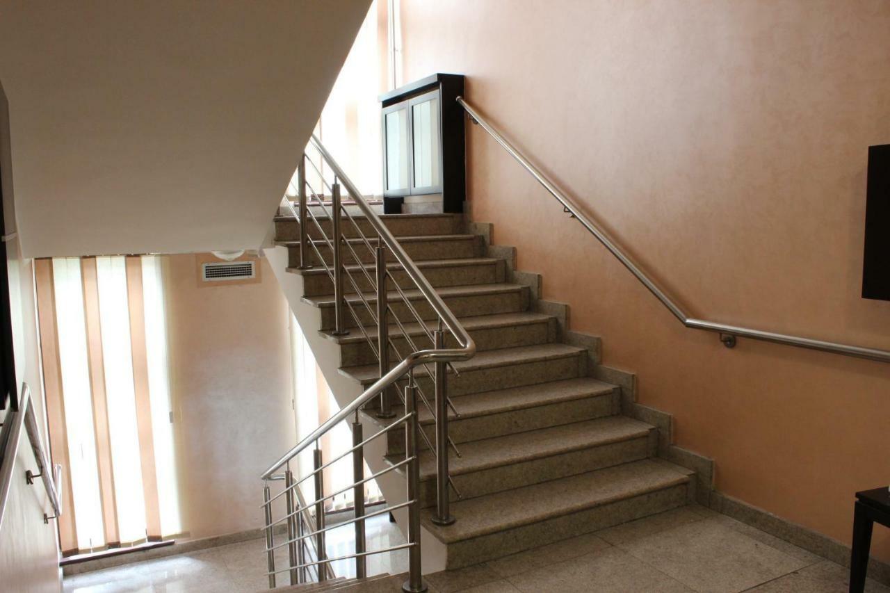 Hotel Beograd - Yu Lukavica Zewnętrze zdjęcie