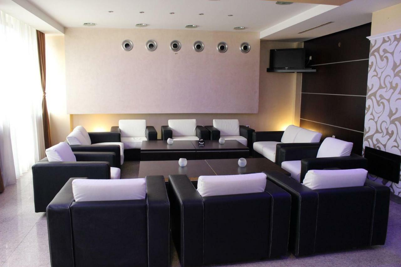 Hotel Beograd - Yu Lukavica Zewnętrze zdjęcie