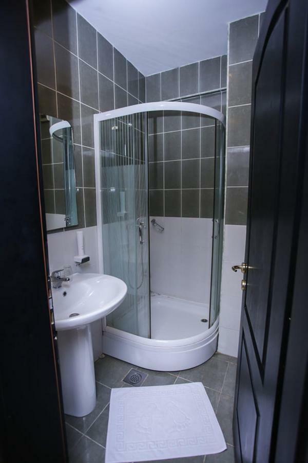 Hotel Beograd - Yu Lukavica Zewnętrze zdjęcie
