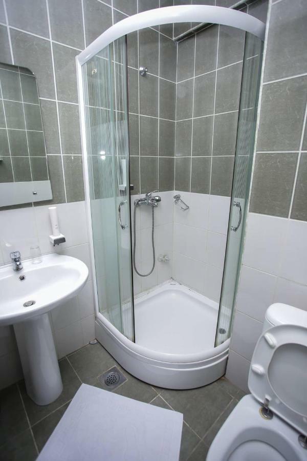 Hotel Beograd - Yu Lukavica Zewnętrze zdjęcie