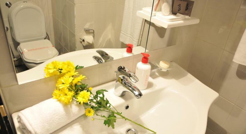 Hotel Beograd - Yu Lukavica Zewnętrze zdjęcie