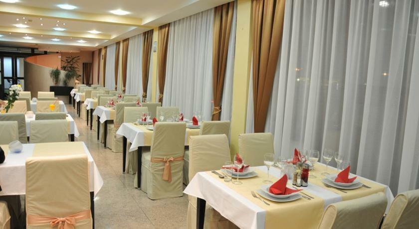 Hotel Beograd - Yu Lukavica Zewnętrze zdjęcie